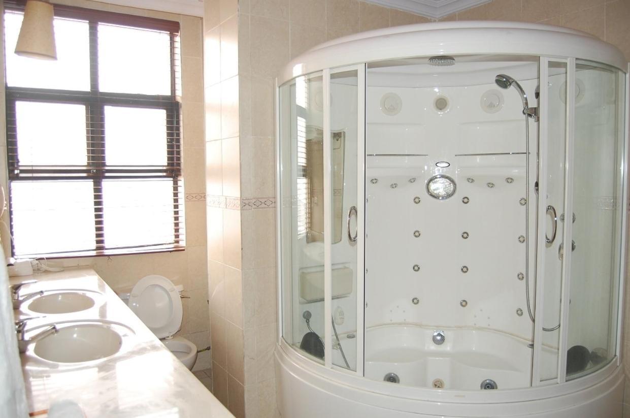 Owu Crown Hotel Ibadan Room photo
